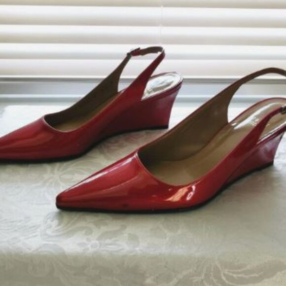 Fabulous "Lipstick Red" Stuart Weitzman wedge pump shoes 6.5 - Picture 5 of 11